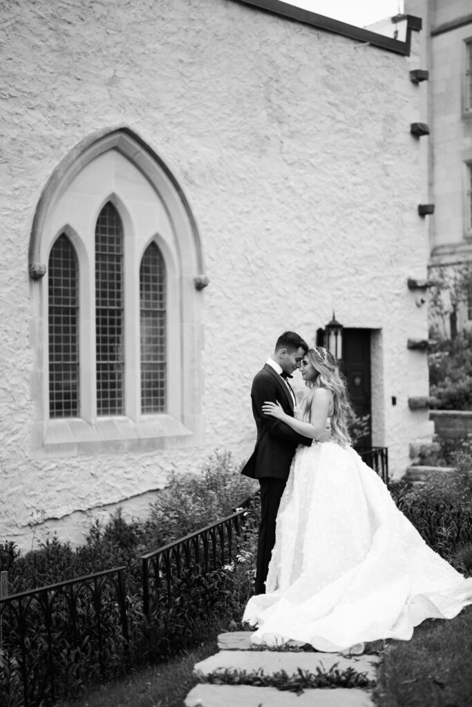 Married couple posing outdoors. | Gabys Films