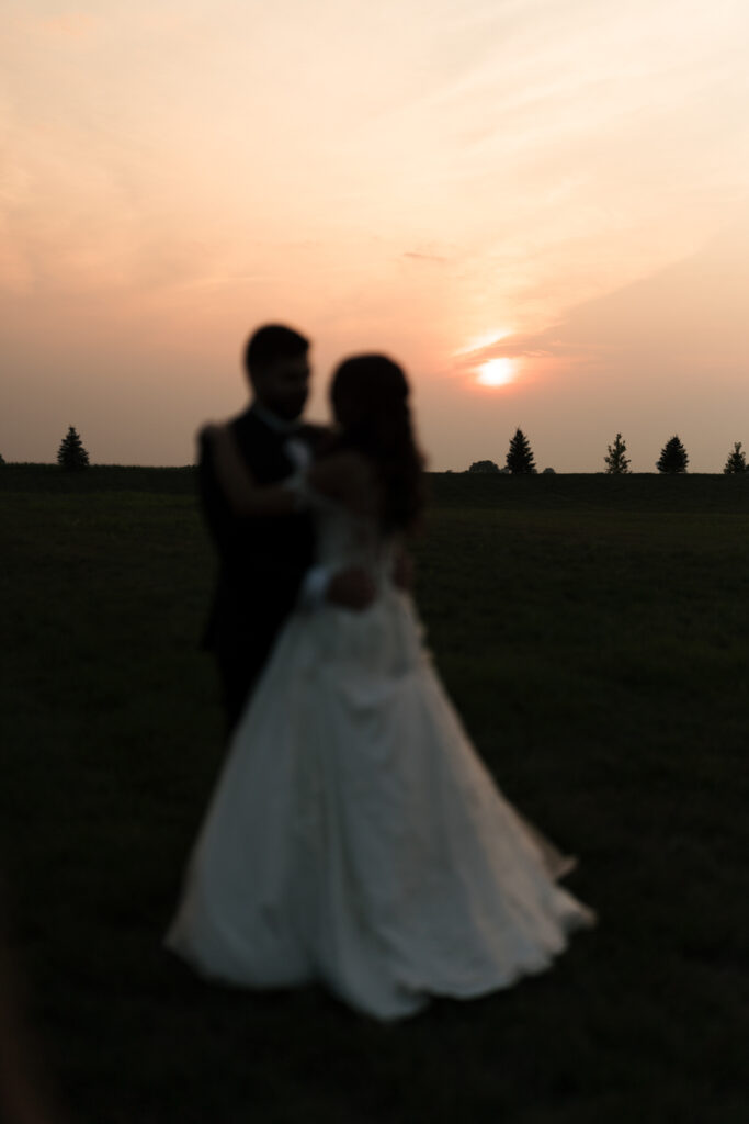 Silhouette couple dancing at sunset | Gabys Films
